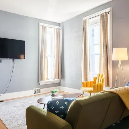 Cozy 2Bed W Queenbed-Wi-Fi,Downtown-Modern-Bills